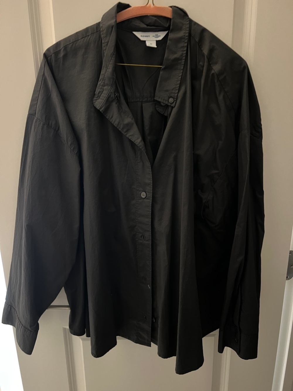 Men's Black Button-Up Shirt